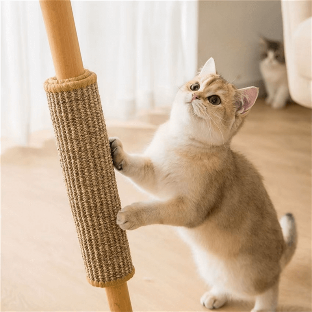 Spaß für Katzen und Schutz für Möbel - Der KRATZ SCHUTZ bietet eine langlebige Lösung aus natürlichen Materialien.